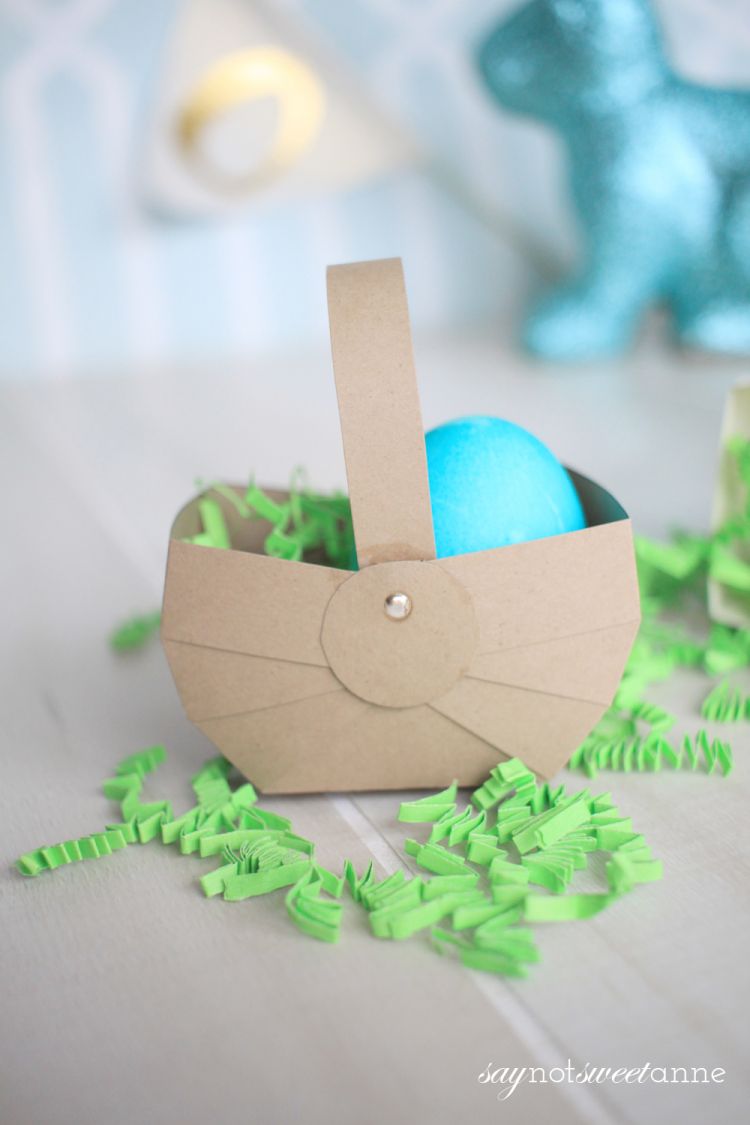 Quick and Easy Paper Basket How To - Sweet Anne Designs