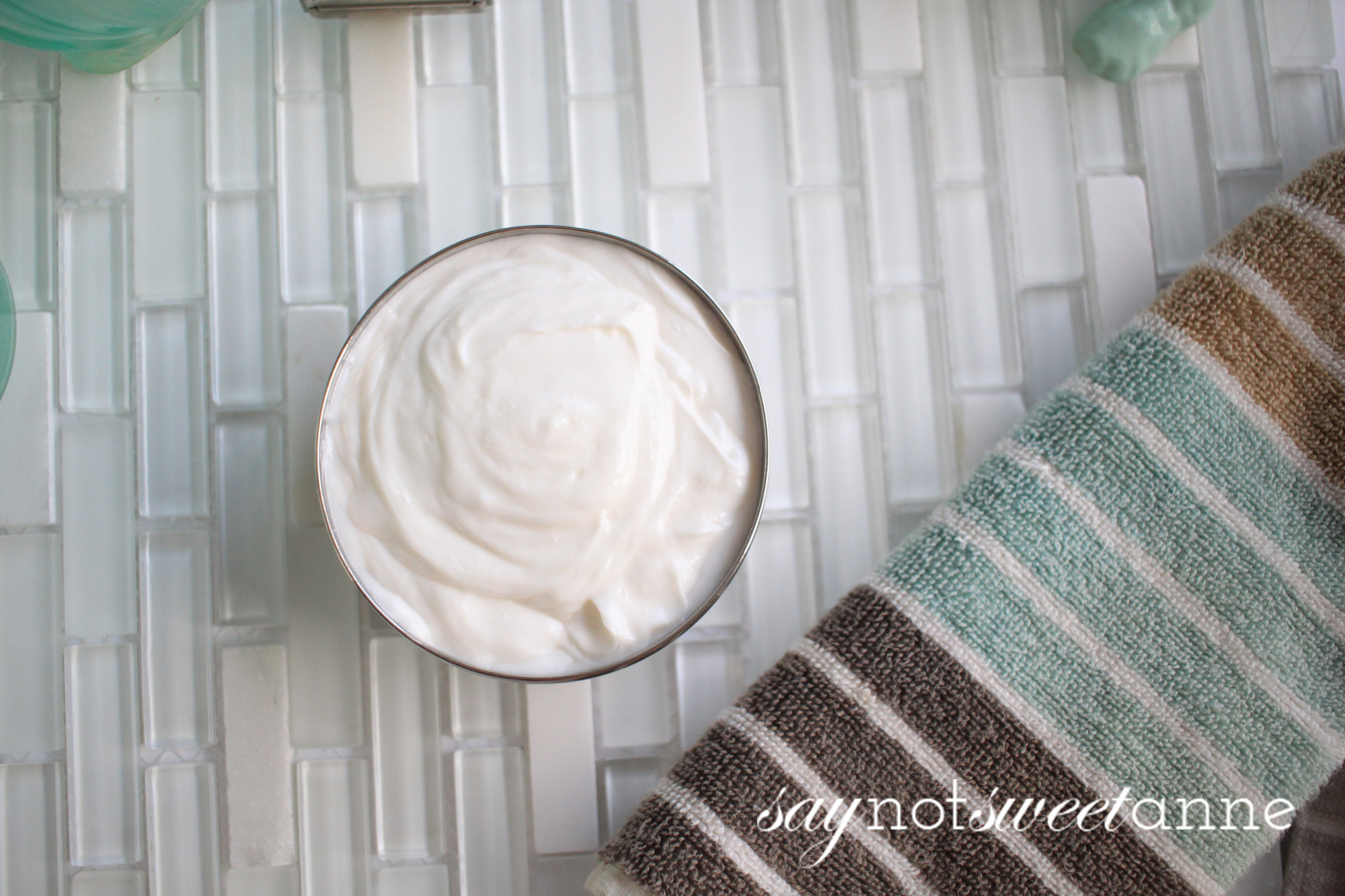 How to Make the Perfect Homemade Natural Face Moisturizer