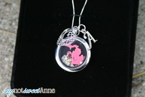 Locket From Loves Mitten Designs and edited by Kayla at Saynotsweetanne.com