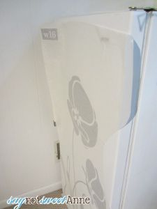 Easy Ugly Freezer Update! Use vinyl decals to beautify an ugly appliance! | Saynotsweetanne.com | #reviews #vinyl #decor #makeover