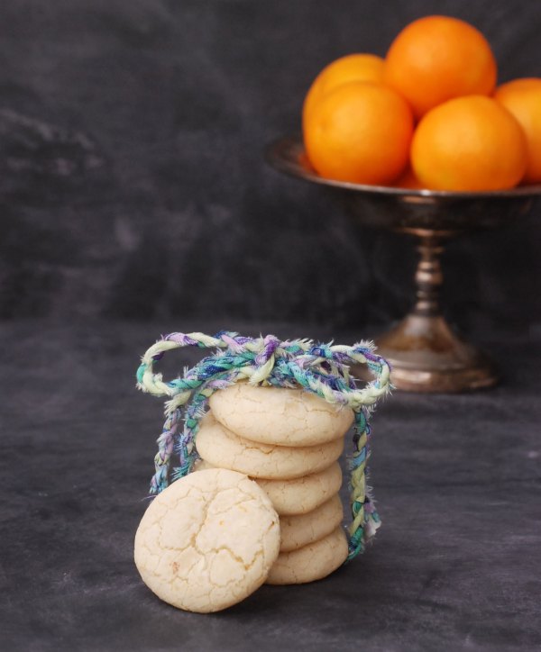 These Clementine Crinkle Cookies are sweet, summery and citrusy -- and so easy to make!