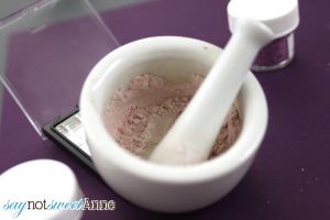 Easy DIY Mineral Blush - create your perfect shade and save money! | saynotsweetanne.com | #mineral #makeup #diy #blush #beauty