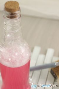 Beautiful and Easy DIY bodywash. Create your own color and scent! | saynotsweetanne.com | #beauty #craft #gift