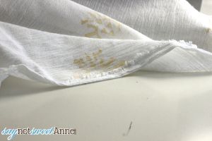 Easy DIY Swaddle Blanket - I printed mine with the Zelda Royal Crest!, but you could stamp your own or buy patterned fabric! | syanotsweetanne.com copy