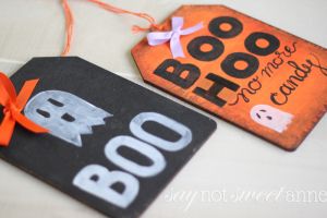 Easy DIY Wooden Halloween Door Sign! Perfect as a decoration for the season, but it can also be used to tell Trick-Or-Treaters there is no candy left! | saynotsweetanne.com