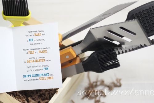 Cute and Punny Printable Father's Day card! Grill themed original poem is sure to make him chuckle! | saynotsweetanne.com