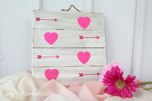 Love DIY Wooden Valentine - Easy and lovely, perfect for decor or a gift! | saynotweetanne.com