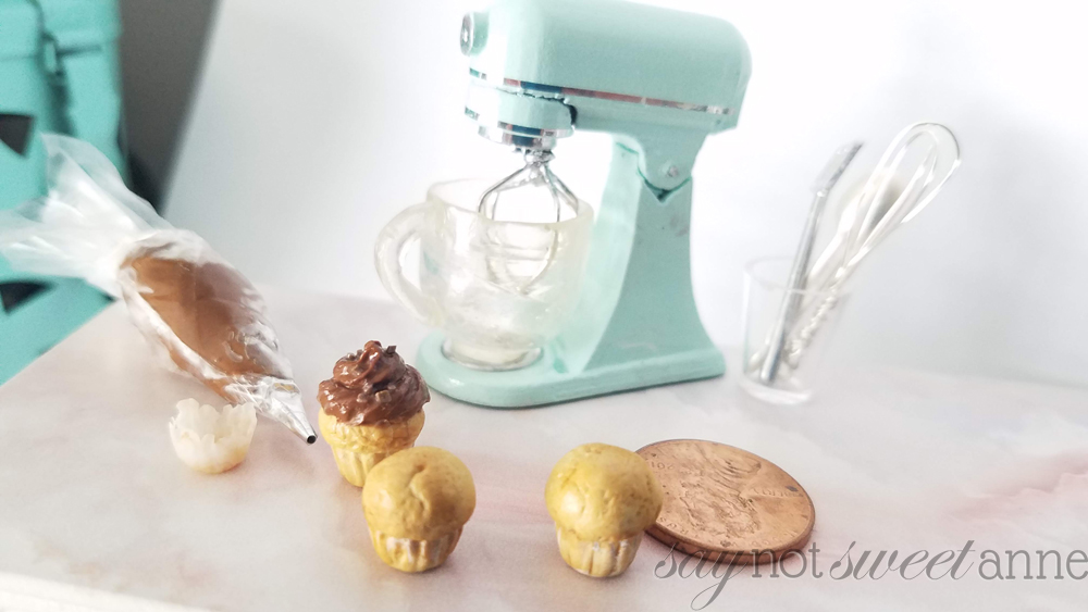 Hand Crafted Kitchenaid Mixer in 1:12 and 1:6 scale | saynotsweetanne.com