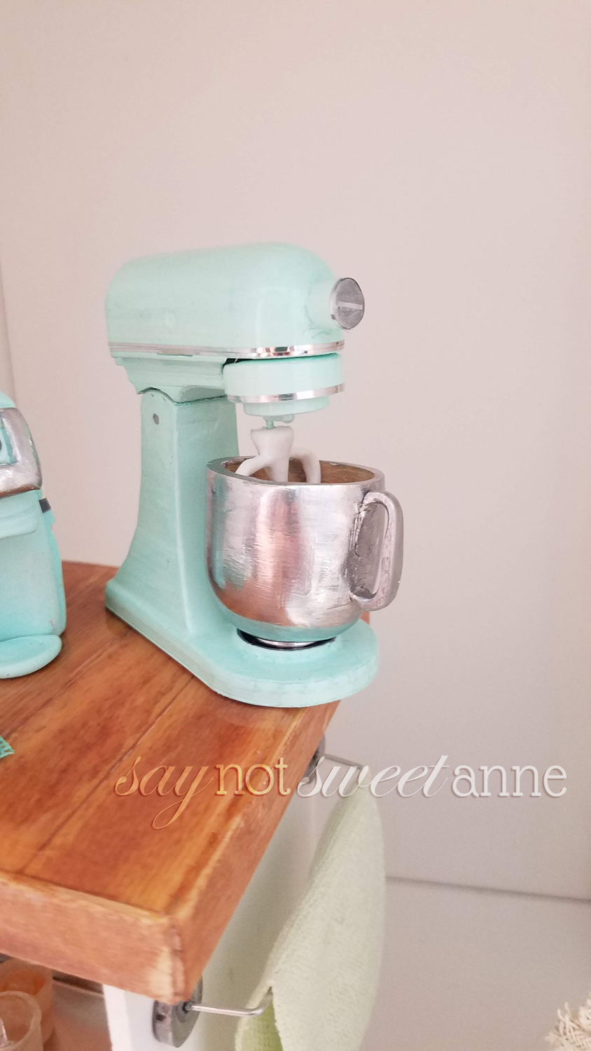 Hand Crafted Kitchenaid Mixer in 1:12 and 1:6 scale | saynotsweetanne.com