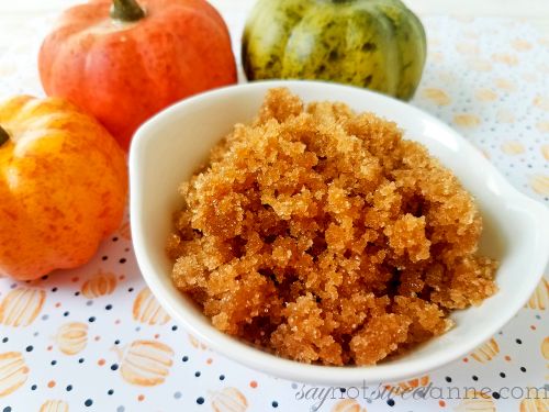 How to make a tempting and delicious smelling Pumpkin Pie sugar scrub! Gift it, use it, love it! | saynotsweetanne